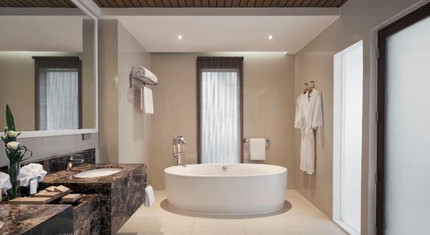 Image of Junior Suite King 2