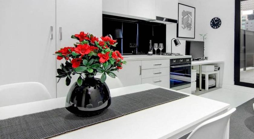 ReadySet Apartments on Little Collins — Hotel in Melbourne