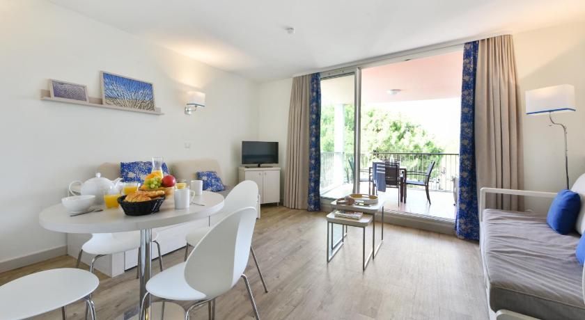 Image of One-Bedroom Apartment with Air Conditioning and Terrace (4 People) 0