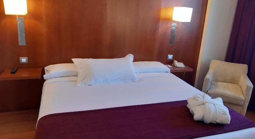 Xon's Valencia