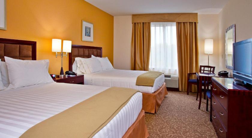 Holiday Inn Express Hotel & Suites Brooksville-I-75