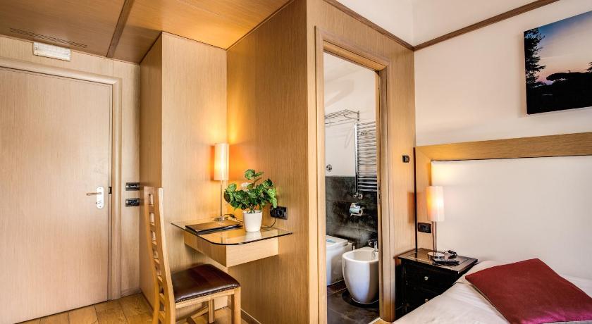Image of Standard Single Room 0
