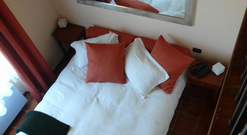 Image of Standard Double or Twin 3
