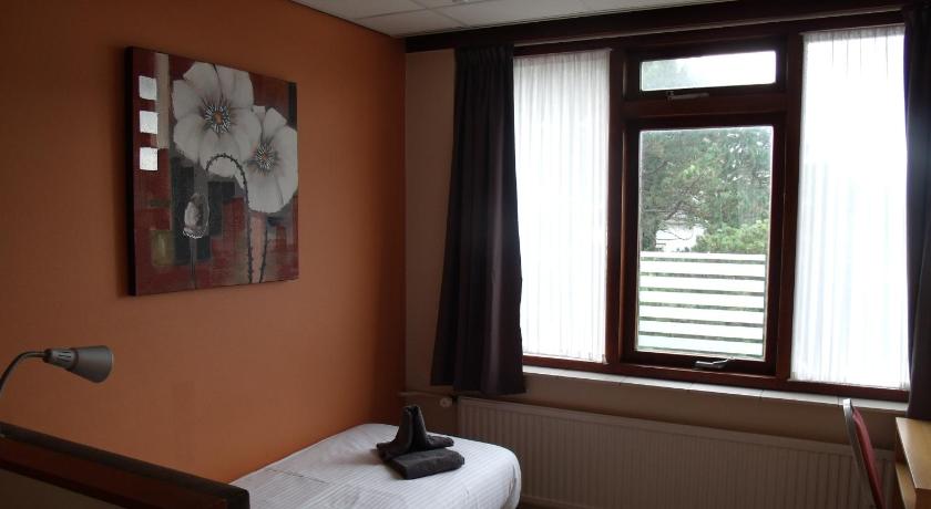 Image of Single Room 0