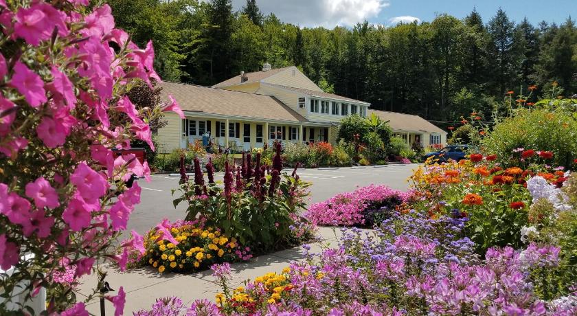 Bay Top Motel — Hotel in Laconia (NH)