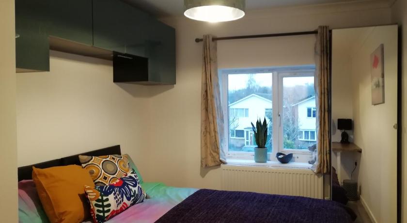 More about Gorgeous double rooms-Near NEC and Airport