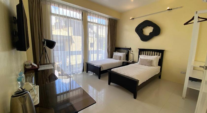صورة توأم مع شرفة (Twin Room with Balcony) 5