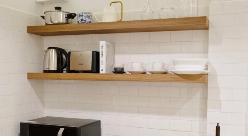 MarloweTonysHome – Bangkok, NY
