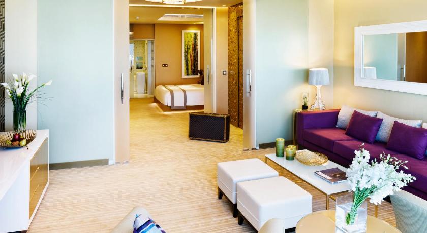 Image of Luxury Suite 6