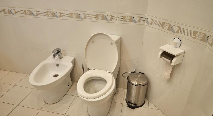 Image of Deluxe Double or Twin Room with Balcony 7