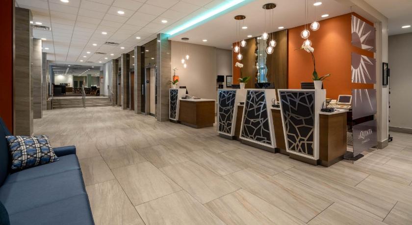 La Quinta Inn & Suites by Wyndham LAX