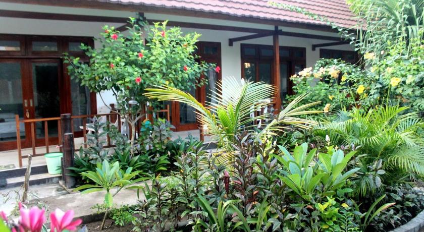 Gili Smile Bungalow - image 22