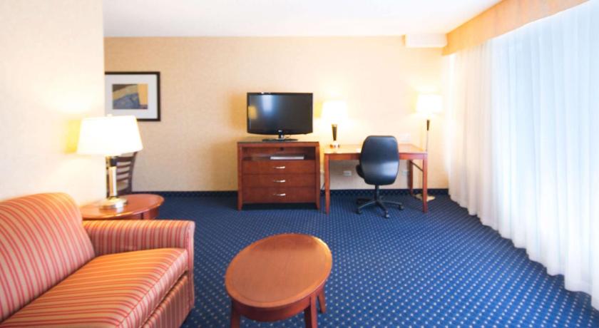 Best Western Plus Suites Downtown Calgary