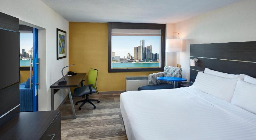 Holiday Inn Express Windsor Waterfront