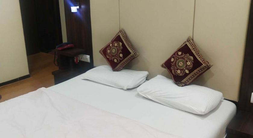 Hotel Divya International  photo