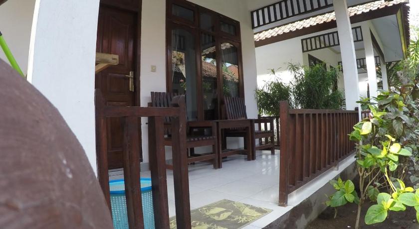 Gili Smile Bungalow - image 43