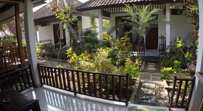 Gili Smile Bungalow - image 19