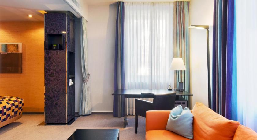 Image of Junior Suite 8