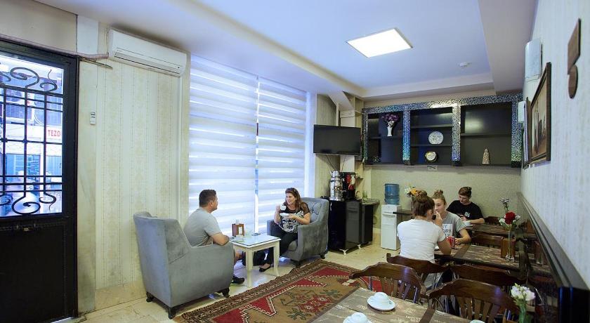 Gh Suites Taxim Hotel - image 7
