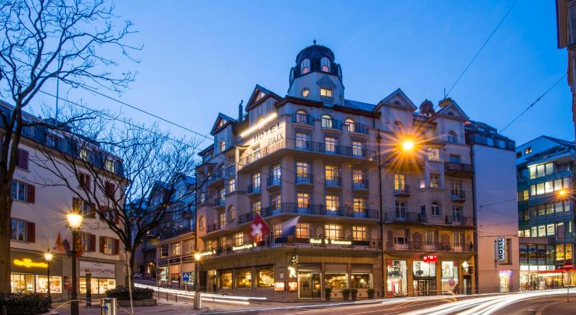 Hotel De la Paix photo