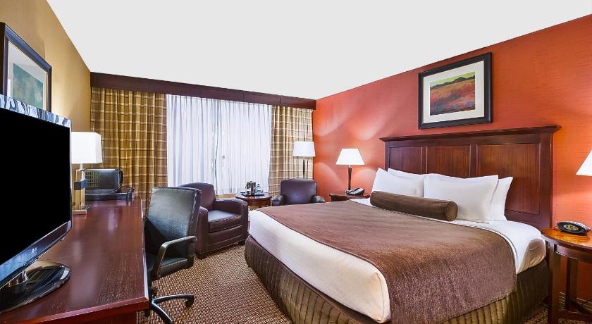 Ramada by Wyndham Cleveland Independence