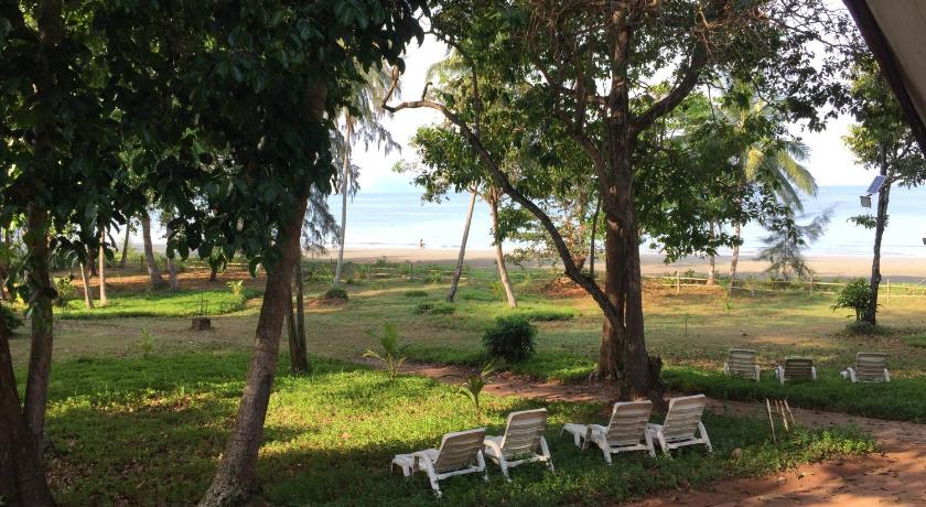 Cameron Island Resort photo