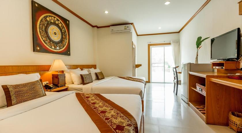 Image of Superior Triple Room 0