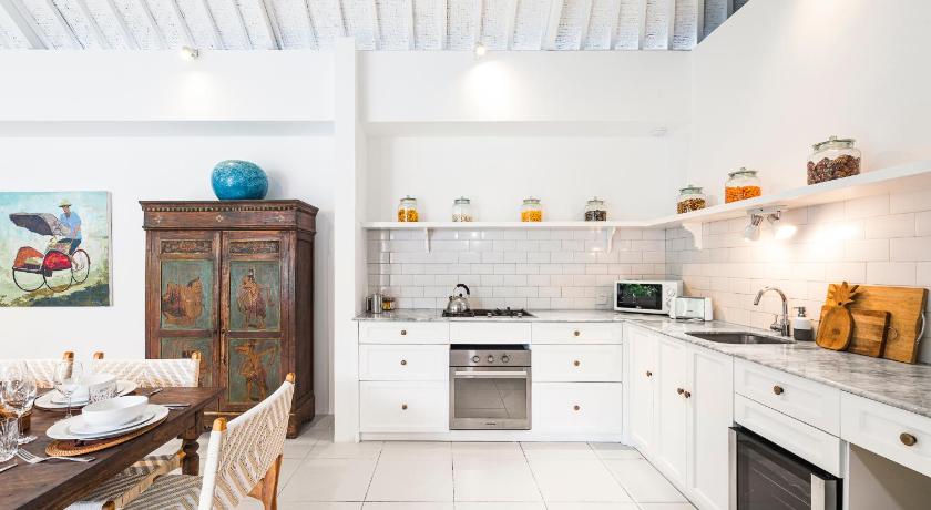 巴厘 Villa Atma Seminyak 4星级 民宿 泳池