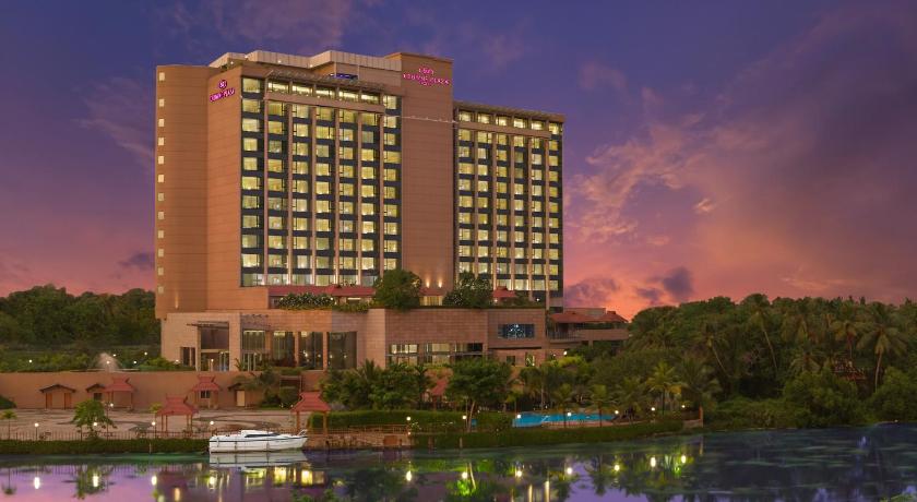 a city with a large body of water, Crowne Plaza Kochi in Kochi