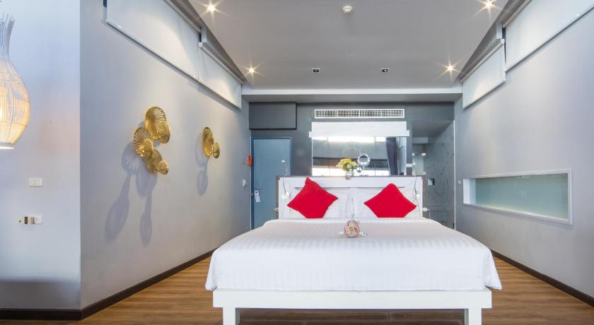 Image of Privilege Suite 10