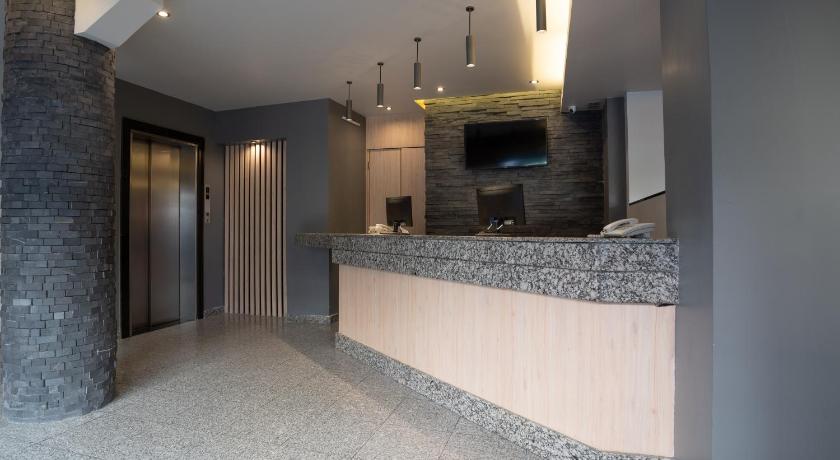 Hotel Roble photo