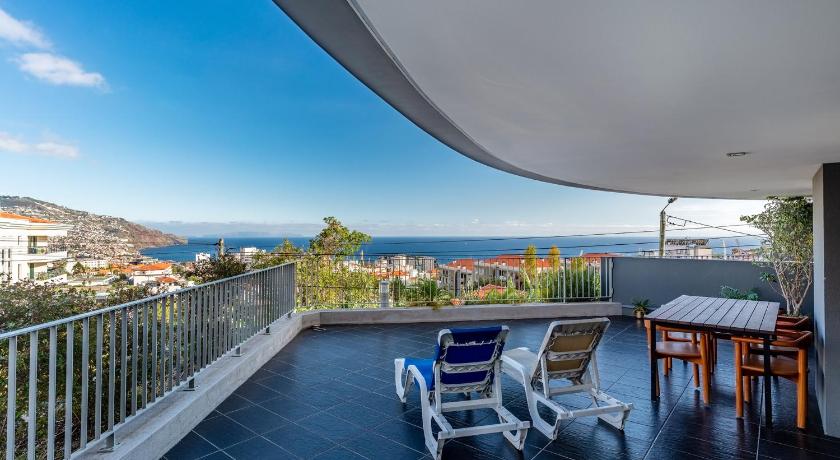 Virtudes Ocean view with pool by HR Madeira — Hotel in Madeira Island