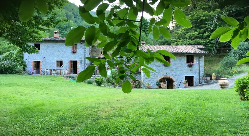 Relax totale nel Bosco Lucca — Hotel in Bagni di Lucca