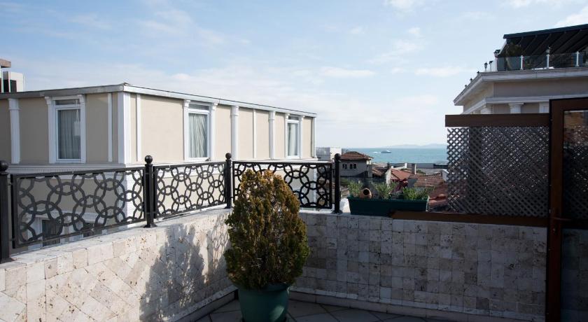 Blue Mosque Suites - image 8