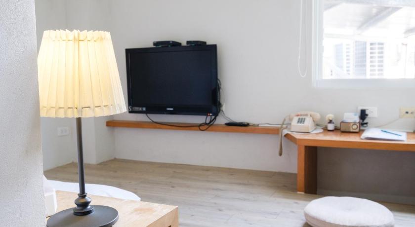 Image of Standard Single Room 8