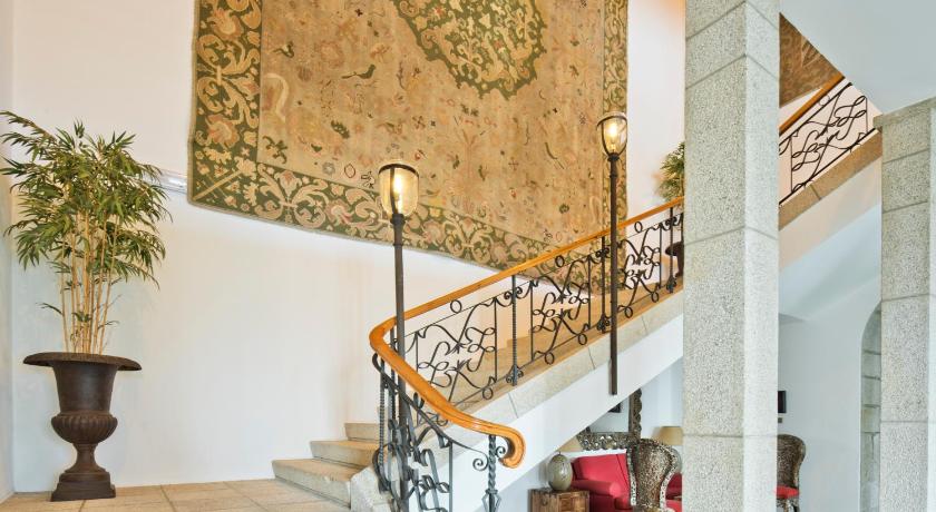 オリベイラ・ド・ホスピタル Pousada Convento de Vila Pouca da Beira - Historic Hotel 4つ星 ホテル レストラン