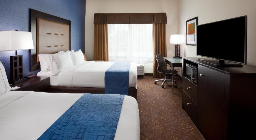 Holiday Inn Express & Suites Davenport North