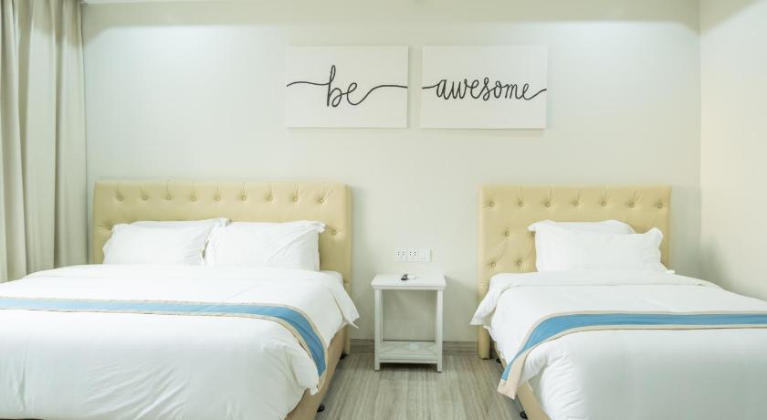 Hampton Suites photo