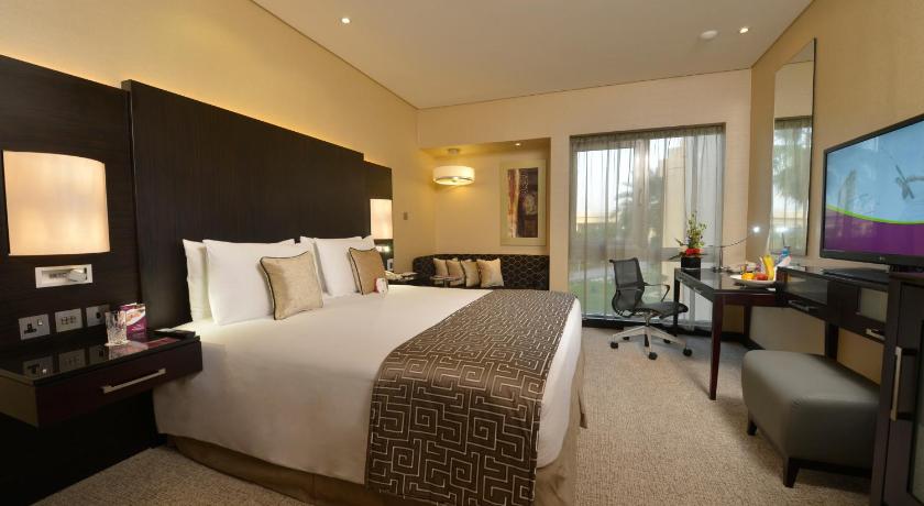 Image of 1 King Bed Standard 1