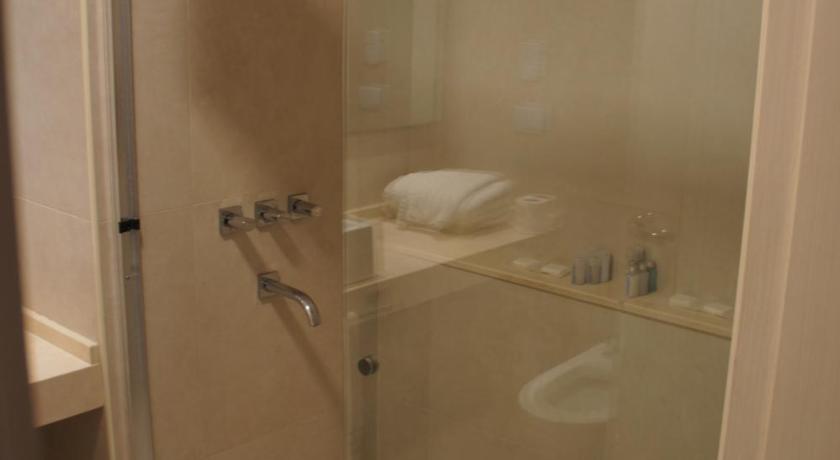 Olmos Suites photo