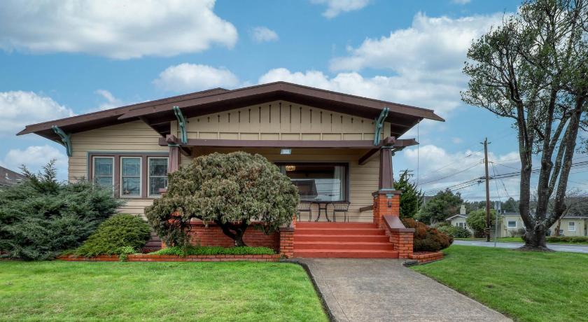 Classy Craftsman