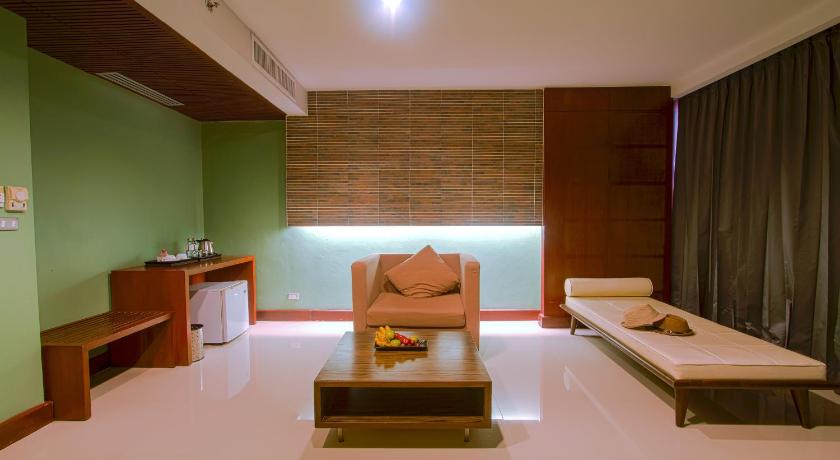 Image of Junior Suite King 13