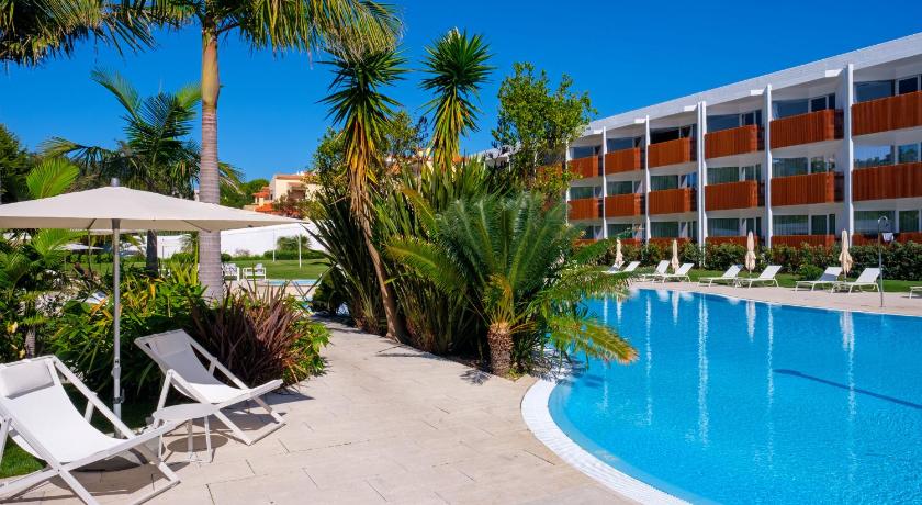 フィゲイラ・ダ・フォシュ Malibu Foz Hotel & Restaurant 4つ星 ホテル プール