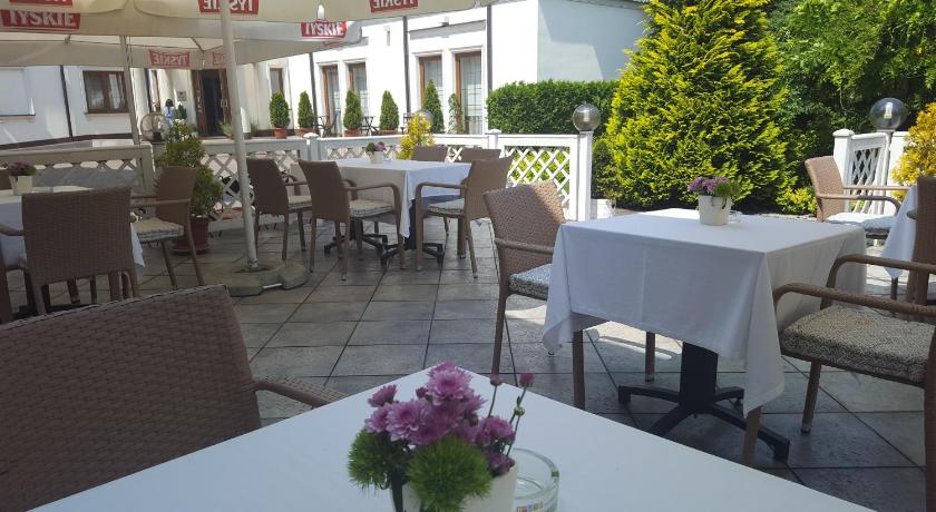 Hotel Dworek*** — Hotel in Skierniewice