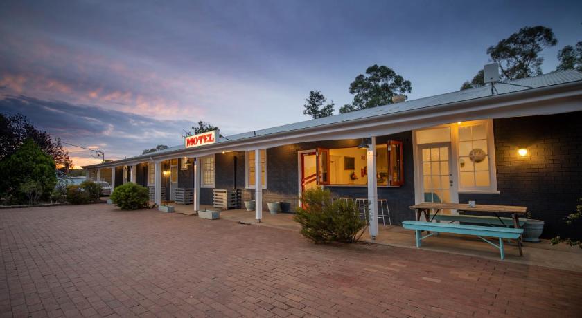 库达尔 The Platypus Accommodation & Cafe 酒店 外观