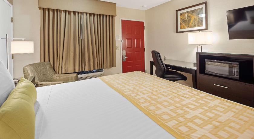 Best Western Pasadena Royale Inn and Suites