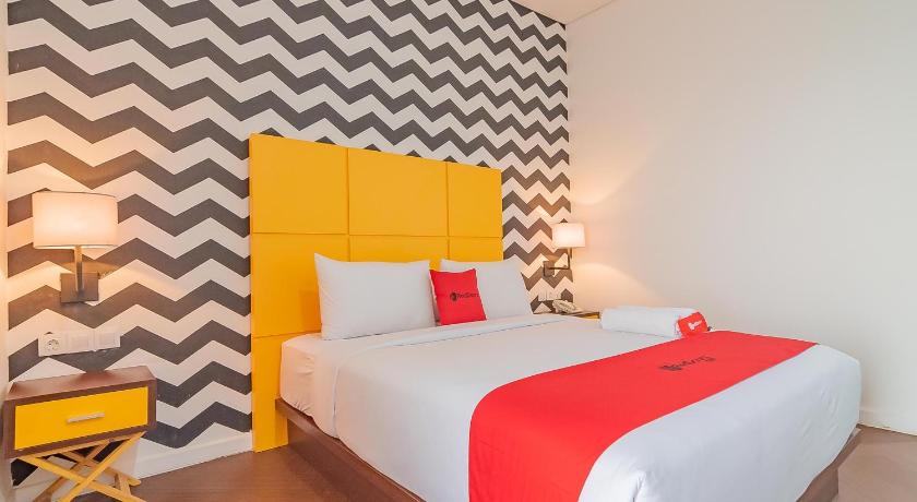 Fasilitas kamar RedDoorz Premium @ Hotel Hebat