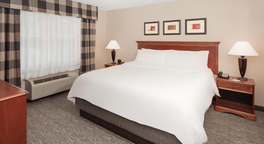 Holiday Inn Express Hotel & Suites Hampton South-Seabrook