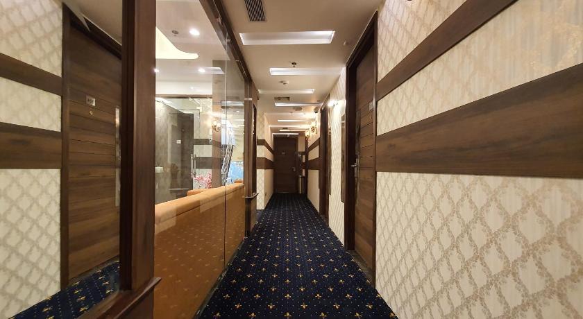 Hotel Makhan Residency