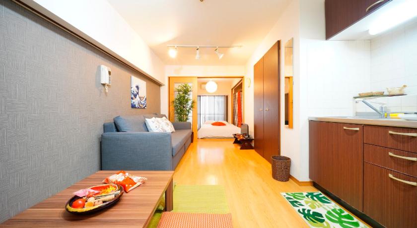 Sakura and Autumn leaves — Hotel in Tokyo
